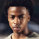 Jordan Williams als Peter Kingsley