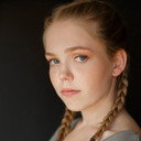 Katie Orr als Jem
