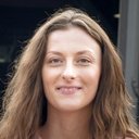 Tanya Glann als Museum Caretaker