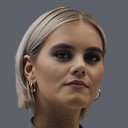 Taya Smith als Vocals