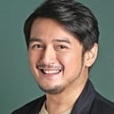 Dominic Ochoa als Perry