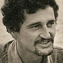 Adriano Stuart als Capitão Oswaldo Pontes