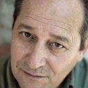 Roch Castonguay als Jean-Pierre