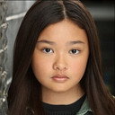 Emma Vivien Garcia als Kid in Crowd 1
