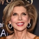 Christine Baranski als Ruth Mitchell