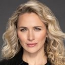 Shantel VanSanten als Christine Webb