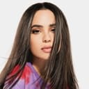 Sofia Carson als Evie (voice)