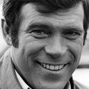 Christopher George als Det. Lt. Bracken