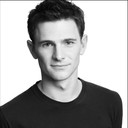 Mark Wells als Communication Engineer