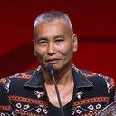 Jeremias Nyangoen als Vacuum Cleaner Salesman