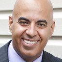 Garry S. Mailloux als Powers