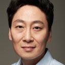 Kim Dong-hyun als Police Officer