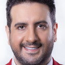 Omid Hajili als self - Host