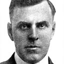 Les Bates als The Mob Leader