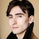 Cameron McIntyre als Aaron Mayfair