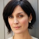 Carrie-Anne Moss als Self