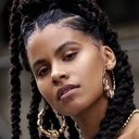 Zazie Beetz als Courtney