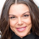Faye Brookes als Frankie