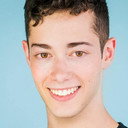 Yona Epstein-Roth als JJ Harmon