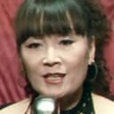 Selina Tsui als Singer