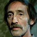 Luis Ciges als Santos