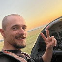 Milan Nadeau als Self