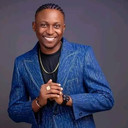 Tobi Makinde als Shina Judah