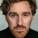 Richard Summers-Calvert als Baxter Reporter #3