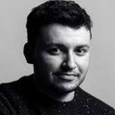 Maxim Godoroja als The curious Bird