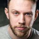 Jordan Turk als James MacDonald