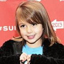 Kennadie Smith als Sylvie Guthrie