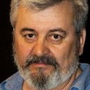 George Robu als Receptionniste