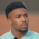 Adama Traoré als Self