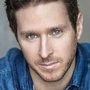 Sean MacLean als Man