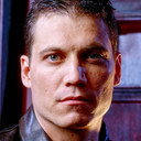 Holt McCallany als Serling