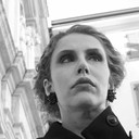 Chiara Pavoni als donna misteriosa
