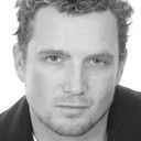 Aiden Lithgow als Alexander's Messenger