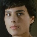 Laura Mae Tate als Nadia