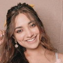 Jiya Shankar als Co-host