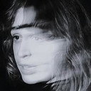 Sylvia Santori als Nyla