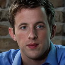 Shea Potter als Chris Russell (Samuel Potts)