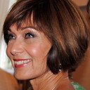 Erika Pápai als Kello (voice)