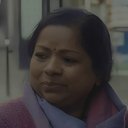 Anitha Rangadamalou als Mrs. Ravi
