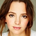 Natasha Bassett als Dixie Locke