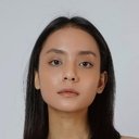 Wavi Zihan als Azizah