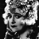 Fontaine La Rue als Rachel Bangat