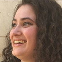 Erika Burns als Violin