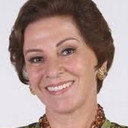 Glauce Graieb als Tia Gina
