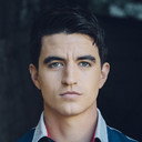 Chris Yates als Wes