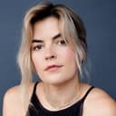 Emily James als Lisa